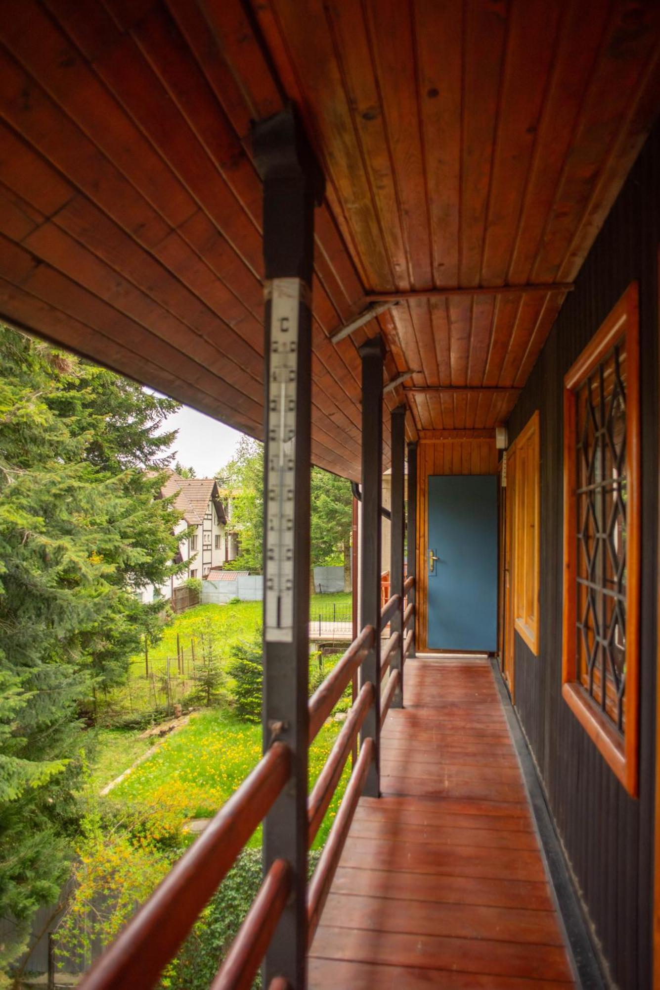 Villa Sara In Sinaia Near Peles & Gondola Bagian luar foto